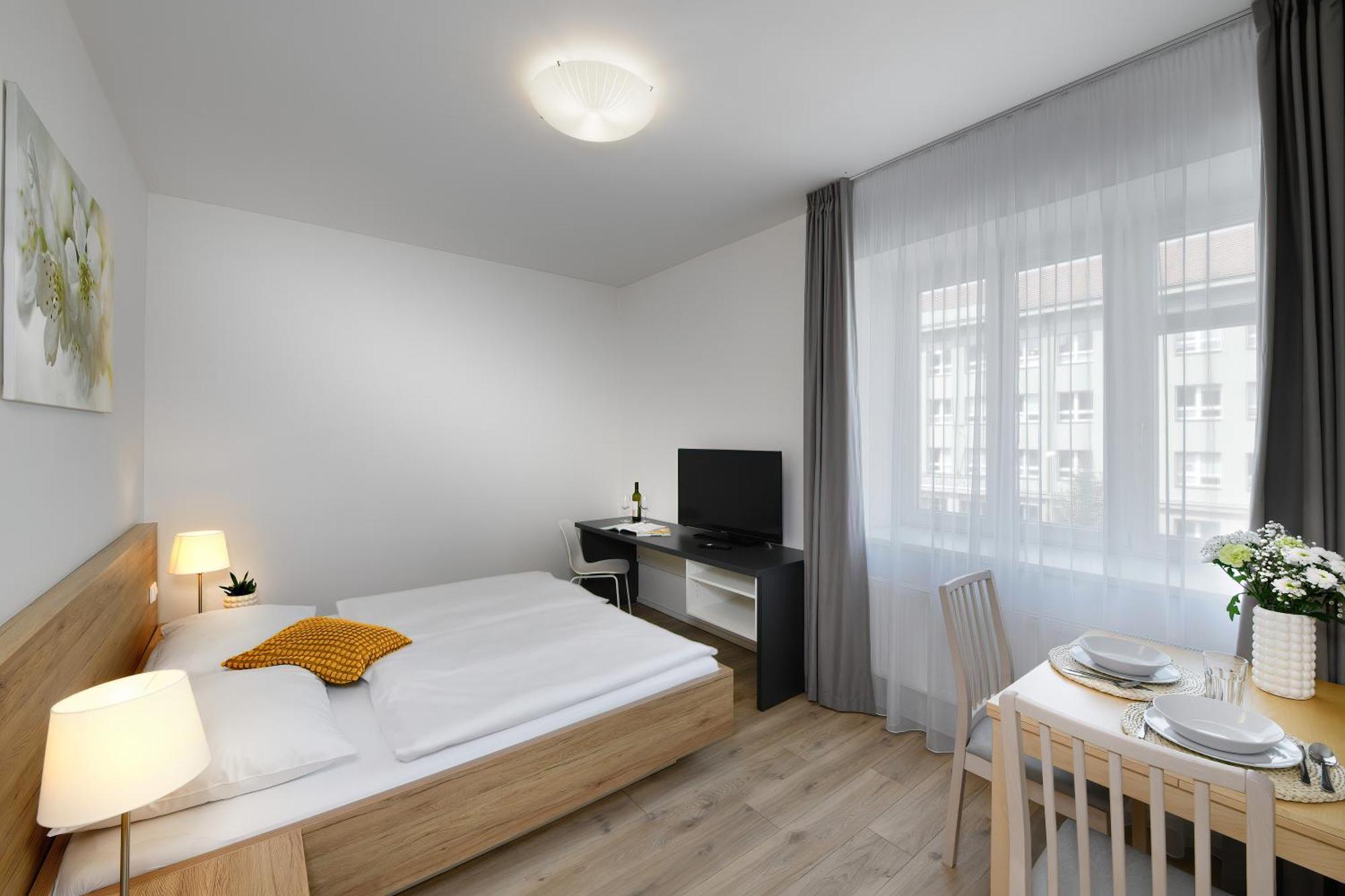 Downtown Suites Belohorska Prága Kültér fotó
